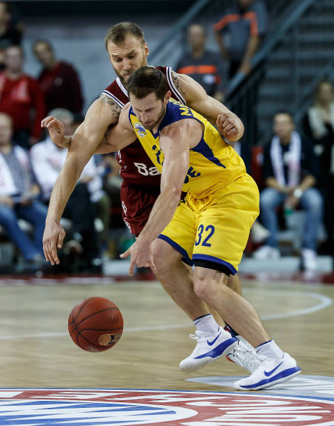 这是他屹立 这是他屹立